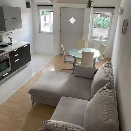 Toma Apartment